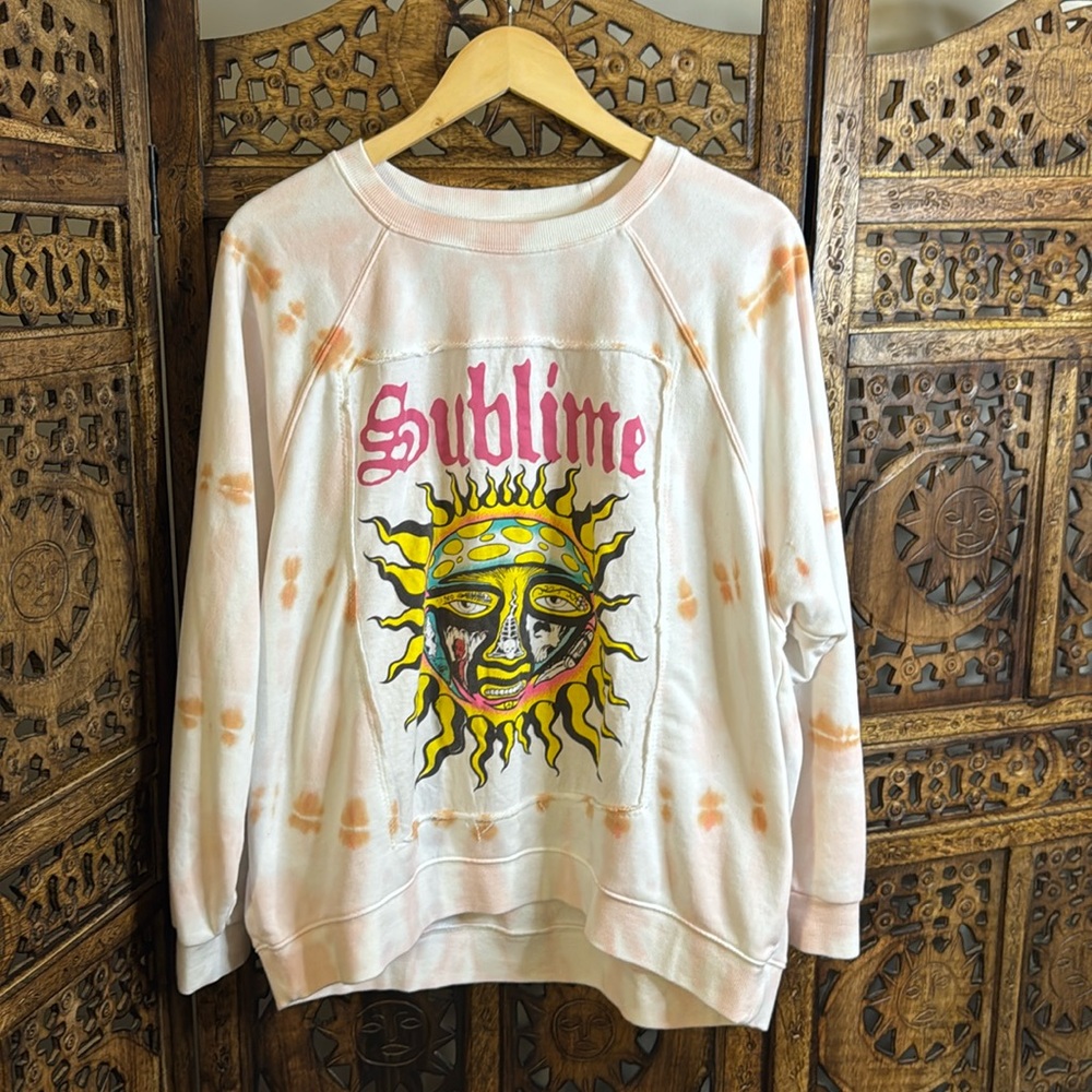 BLOOMWOOD handmade upcycled sweatshirt handmade with graphic Sublime tee